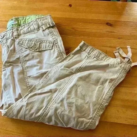 Aeropostale Capris - Picture 5 of 9